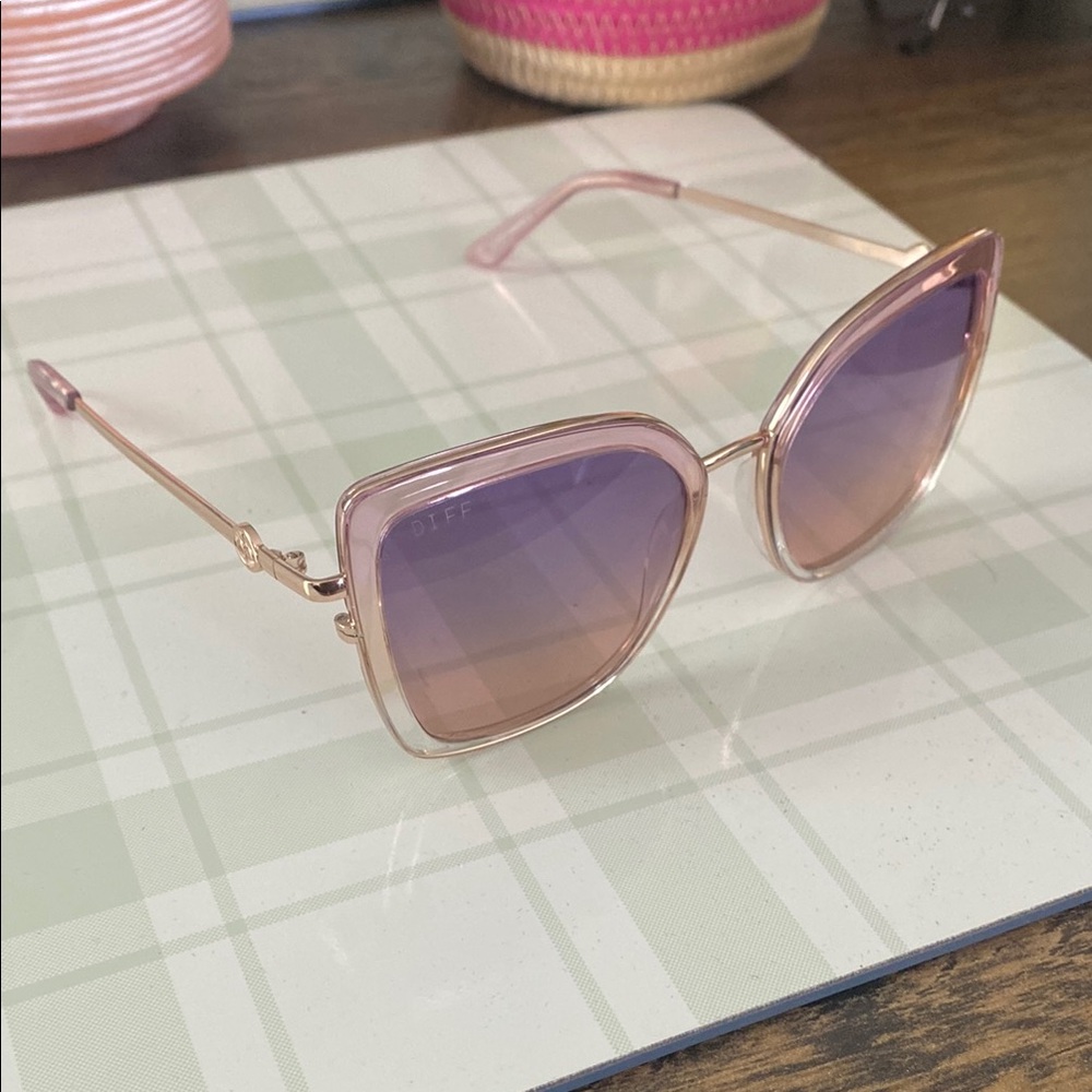 DIFF - Queen Amadala Purple Sunglasses 2023 edition